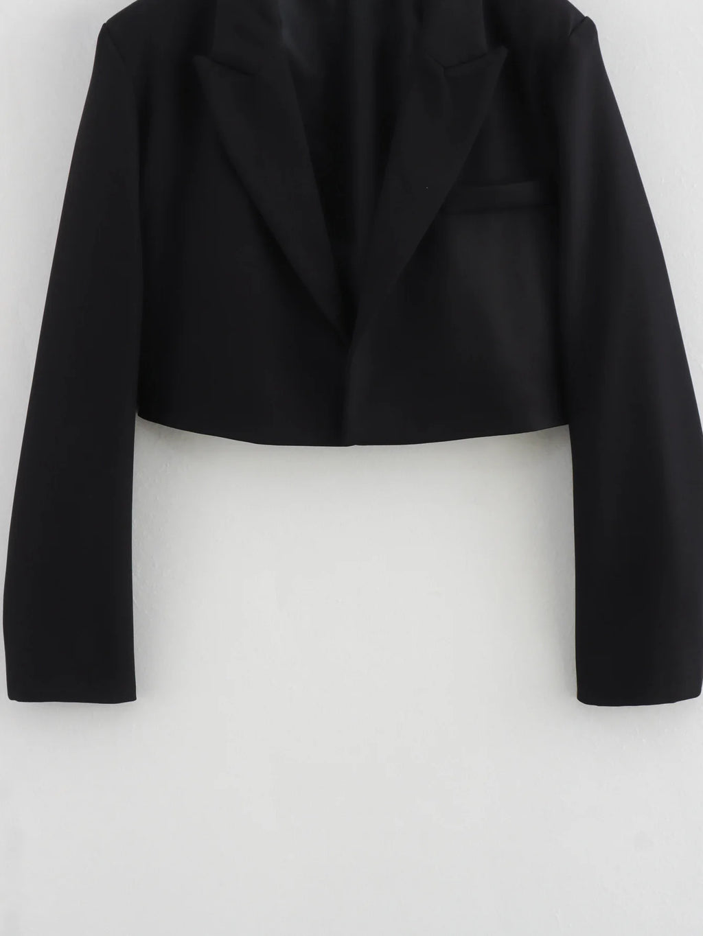 The Virelle Crop Blazer Women