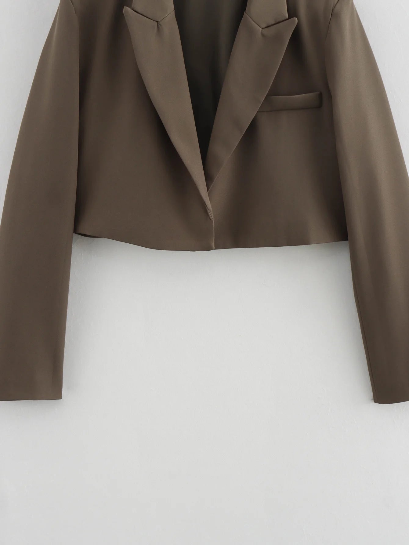 The Virelle Crop Blazer Women